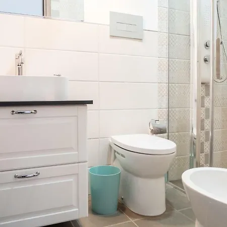 Interno2 3* בארי