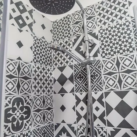 Interno2 招待所 3*