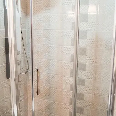 Interno2 招待所 巴里